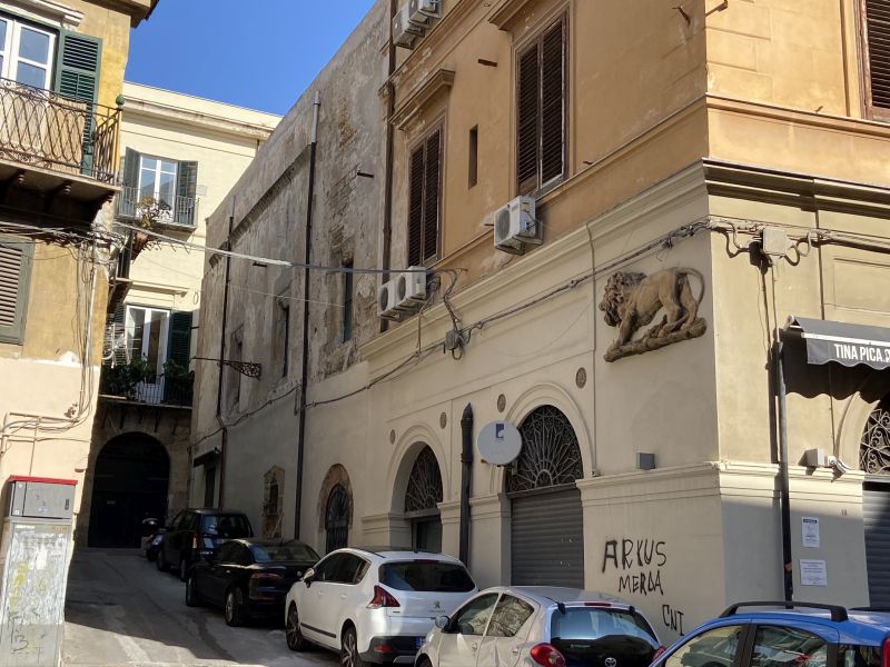 L'edificio della Drogheria Ignazio e Vincenzo Florio a Piano San Giacomo [Foto: Maria Teresa Natale, CC BY NC SA]
